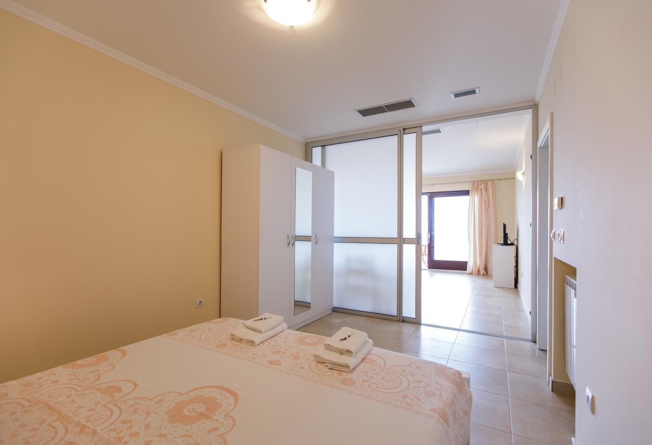 Apartment Oliva Lozica *
